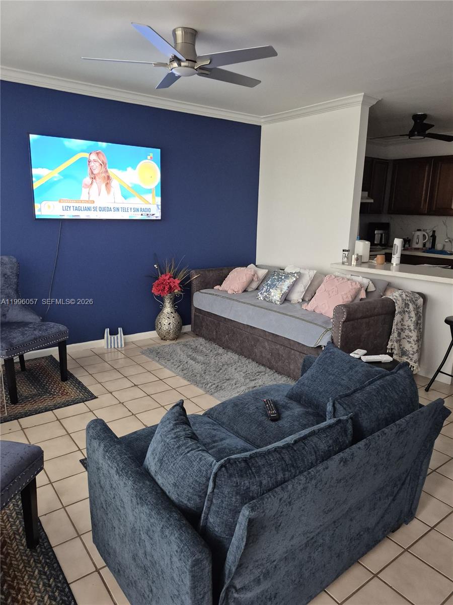 371 Brighton I, Unit 371 Boca Raton, FL 33434 - Photo 9 of 37 a bed room with a bed and a television