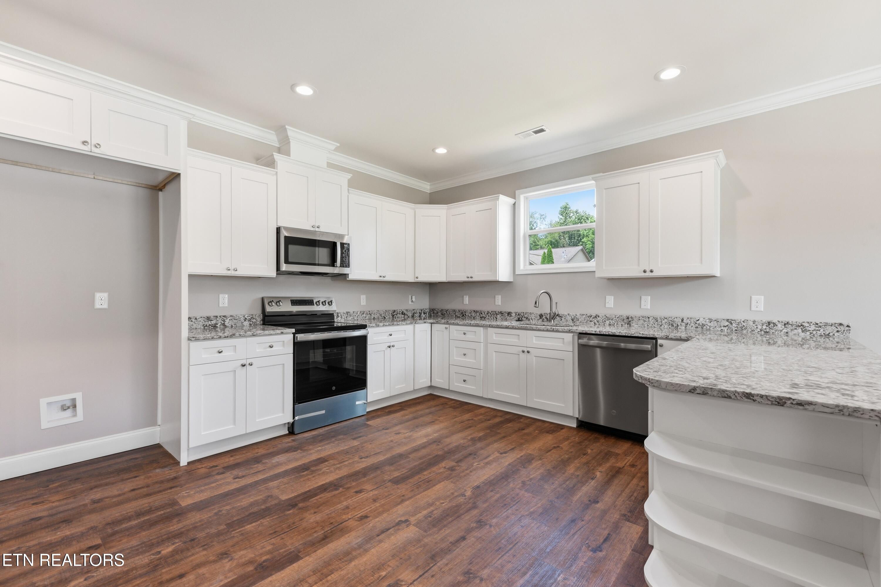 162 Crossroads Boulevard Oak Ridge, TN 37830 - Photo 12 of 45 10-print-DSC_6601