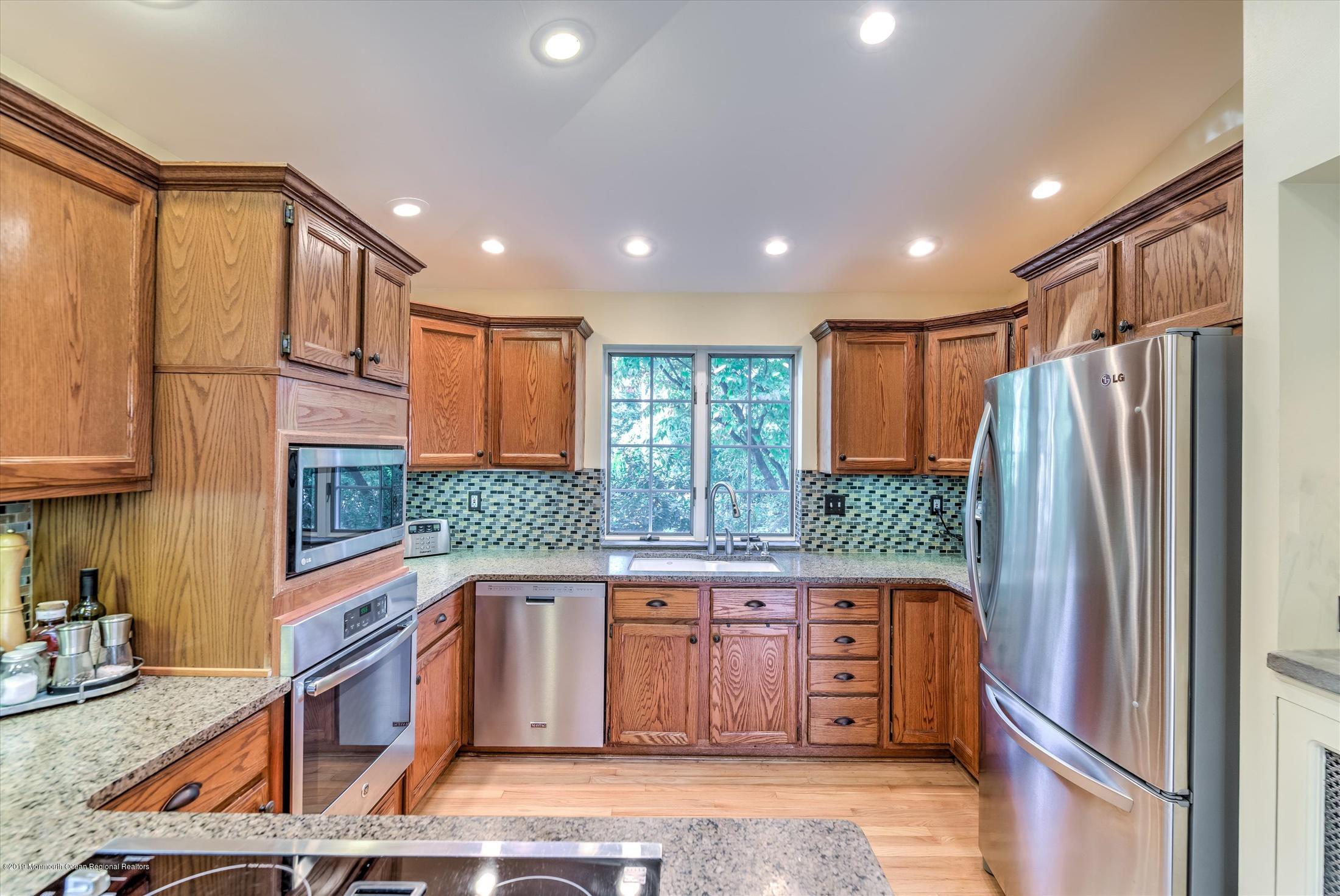 179 Wemrock Road Freehold, NJ 07728 - Photo 11 of 64 31-KITCHEN