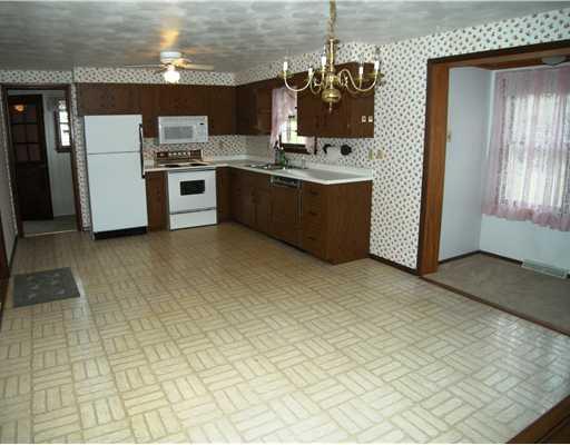 14670 Winchester Road Trafford, PA 15085 - Photo 14 of 18 Kitchen.