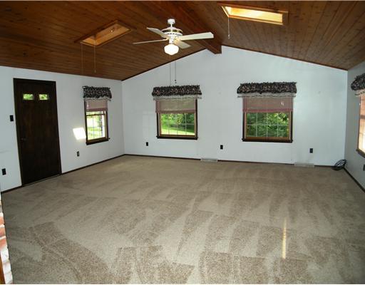 14670 Winchester Road Trafford, PA 15085 - Photo 5 of 18 Family Room.