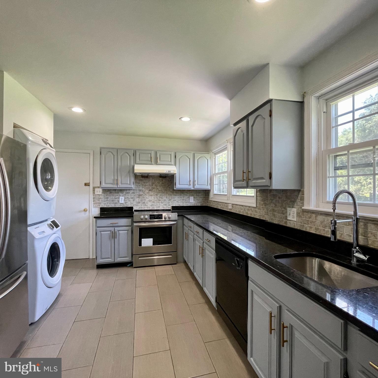 2005 Queensguard Road Silver Spring, MD 20906 - Photo 18 of 73
