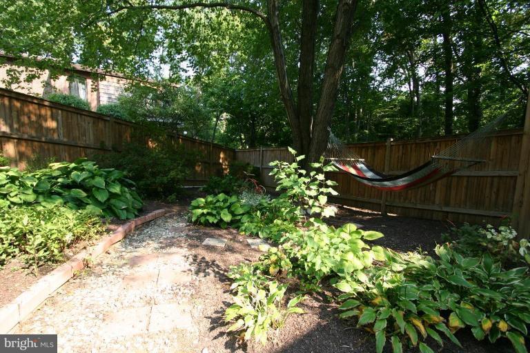 7920 Inverness Ridge Road Potomac, MD 20854 - Photo 14 of 16 Garden #2