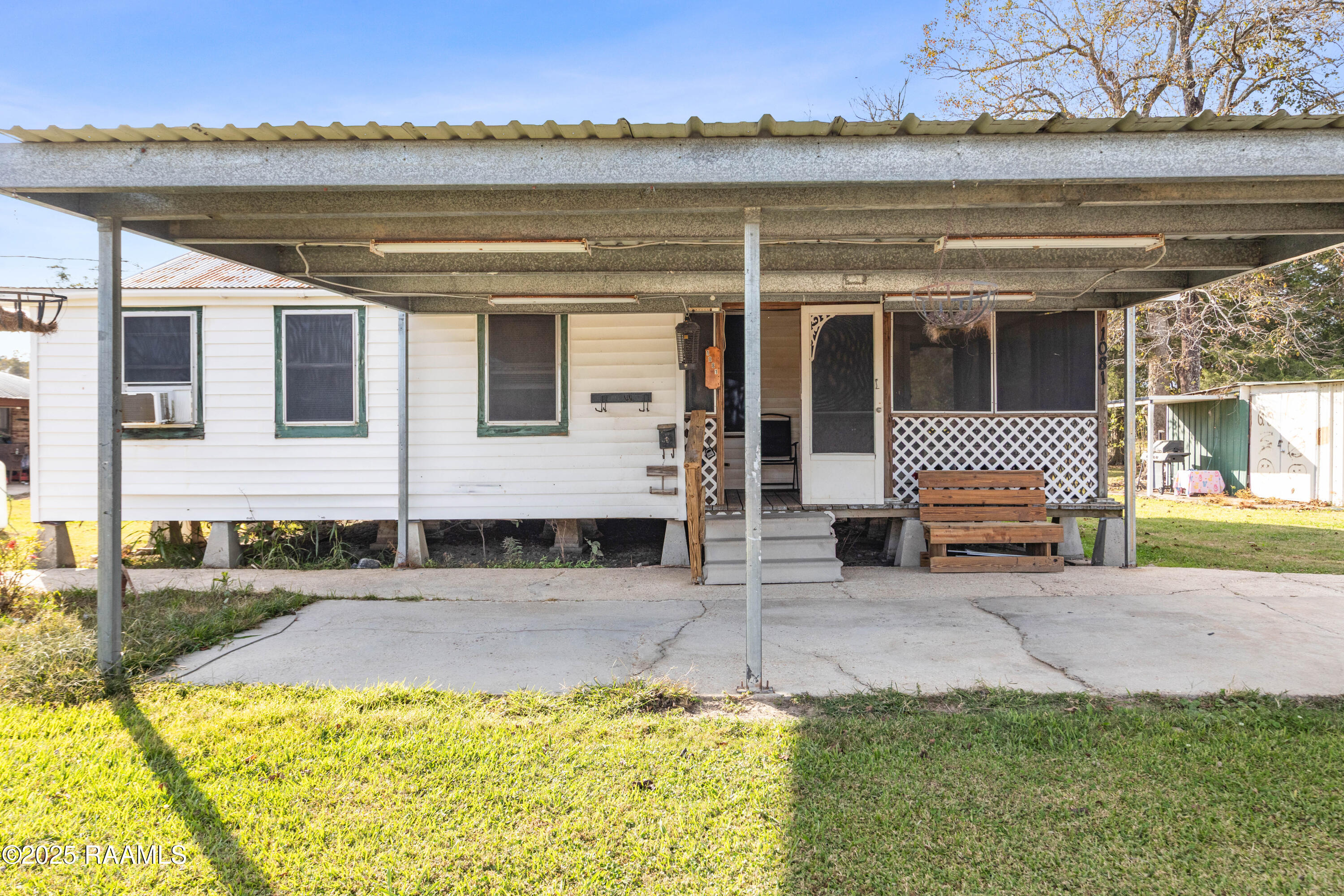 1081 Claston Simon Road Breaux Bridge, LA 70517 - Photo 3 of 29 1081ClastonSimon-3