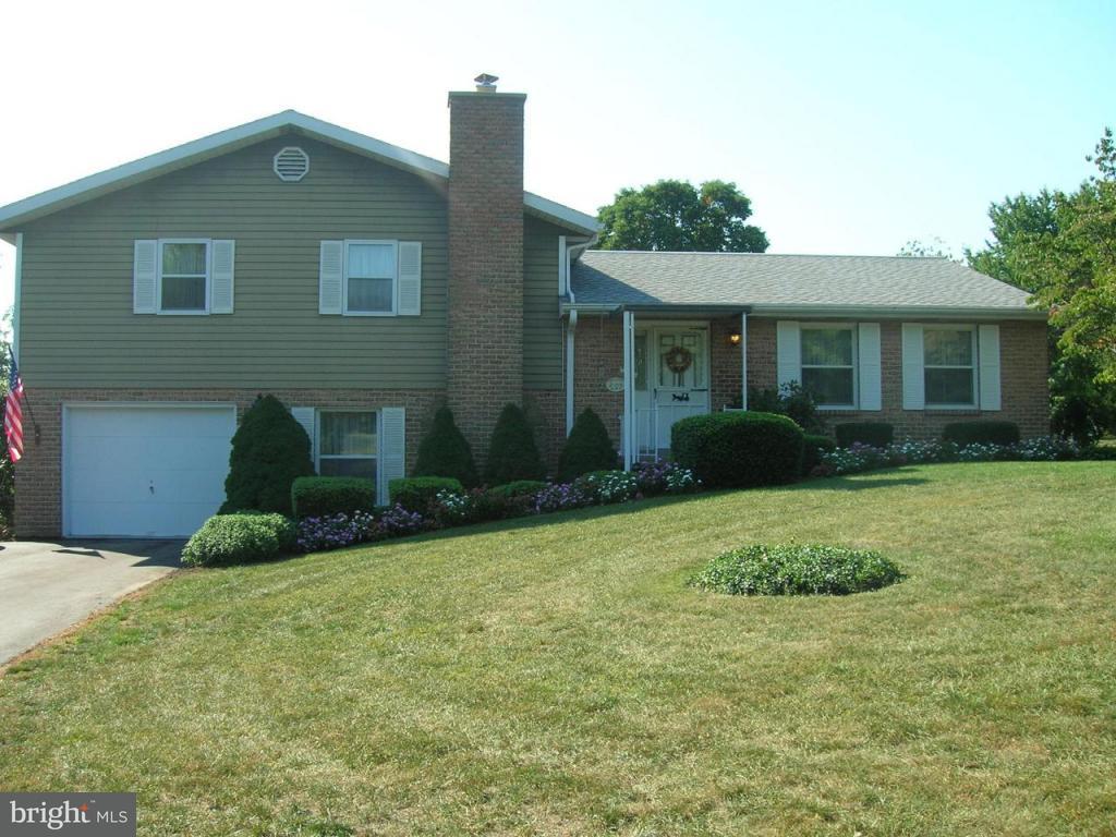 332 Windcrest Road Harrisburg, PA 17112 - Photo 2 of 13 Gallery Image 2