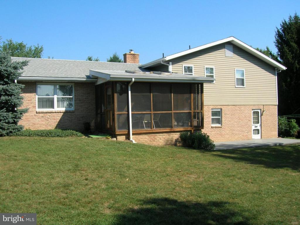 332 Windcrest Road Harrisburg, PA 17112 - Photo 11 of 13 Gallery Image 11
