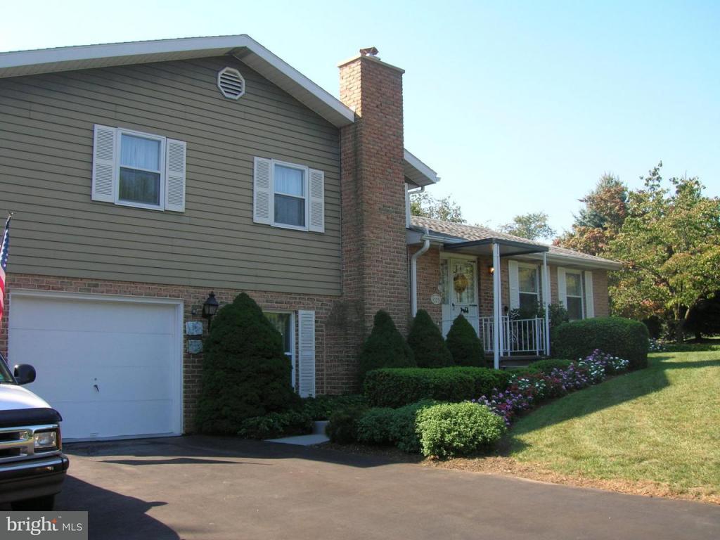 332 Windcrest Road Harrisburg, PA 17112 - Photo 5 of 13 Gallery Image 5