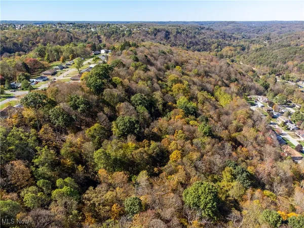 $50,000 | Woodview Drive, Weirton, WV 26062