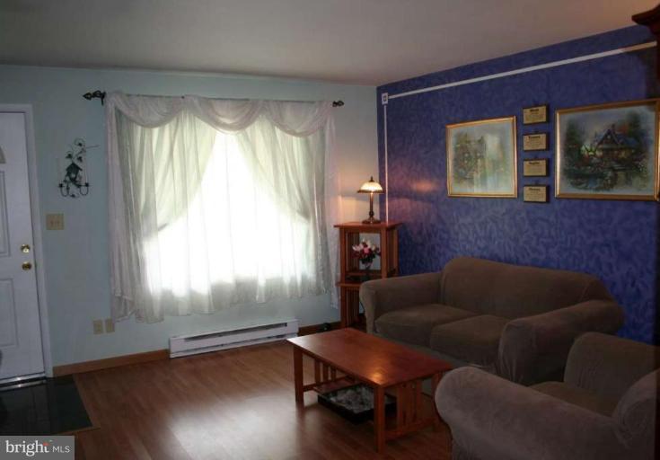 504 Trimble Road Joppa, MD 21085 - Photo 3 of 9 Living Room #2