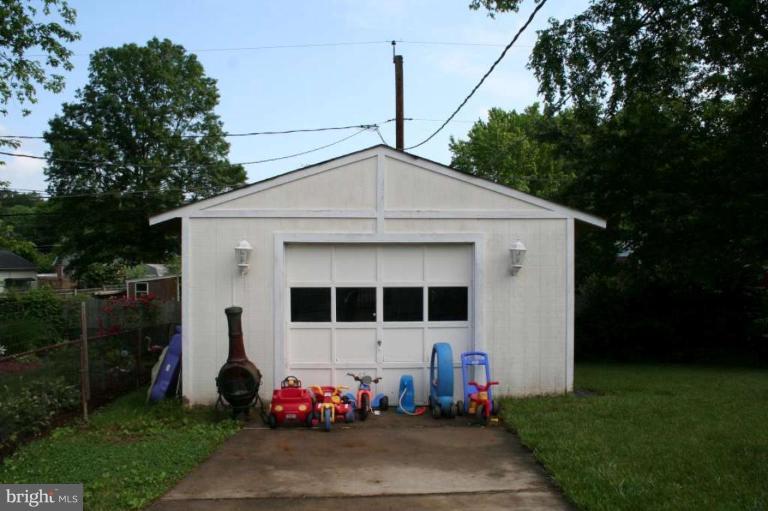 504 Trimble Road Joppa, MD 21085 - Photo 8 of 9 Garage 1