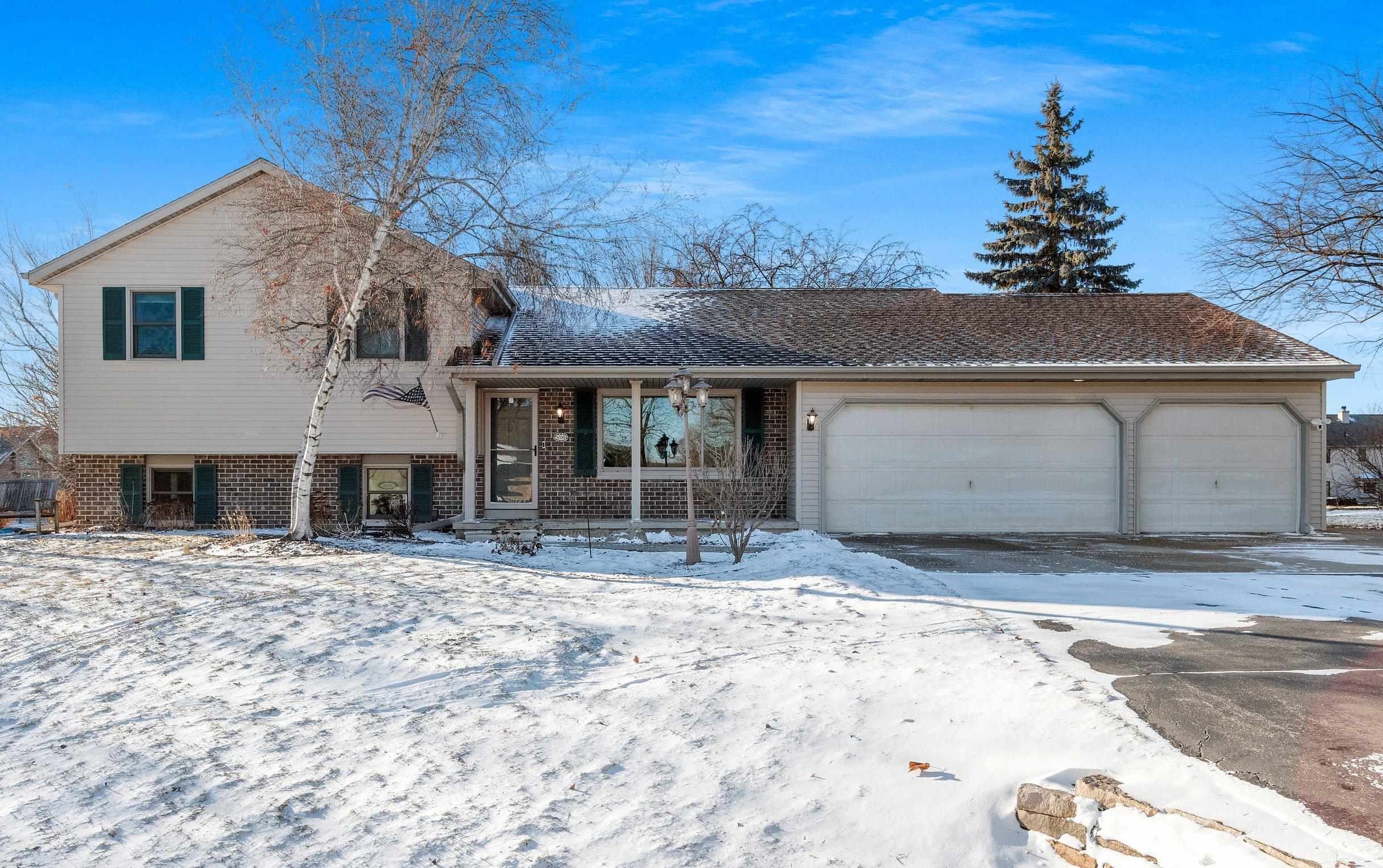 N349 Fieldside Lane Appleton, WI 54915 - Photo 1 of 1 Gallery Image 1