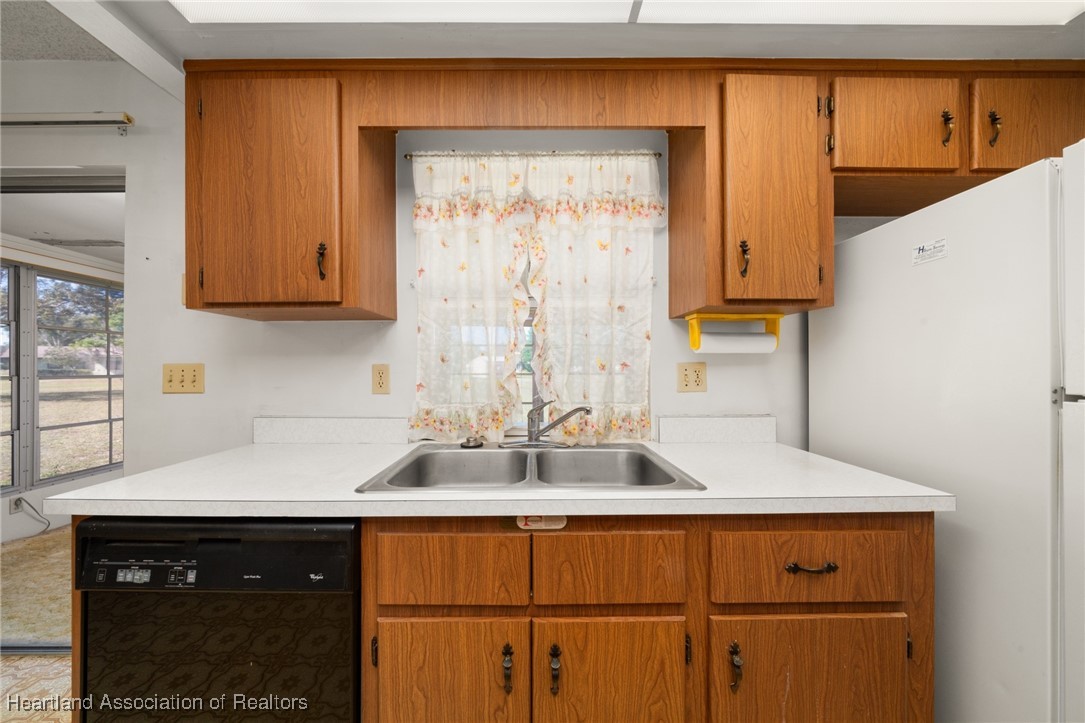 5833 Thunder Road Sebring, FL 33876 - Photo 11 of 42 Gallery Image 11