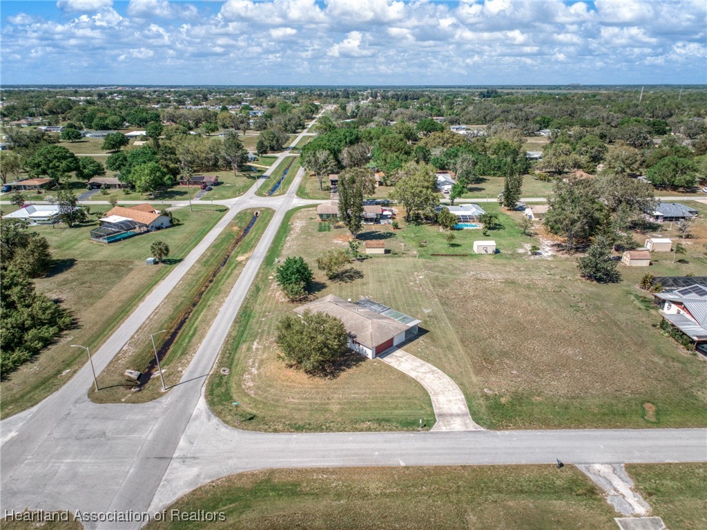 5833 Thunder Road Sebring, FL 33876 - Photo 38 of 42 Gallery Image 38