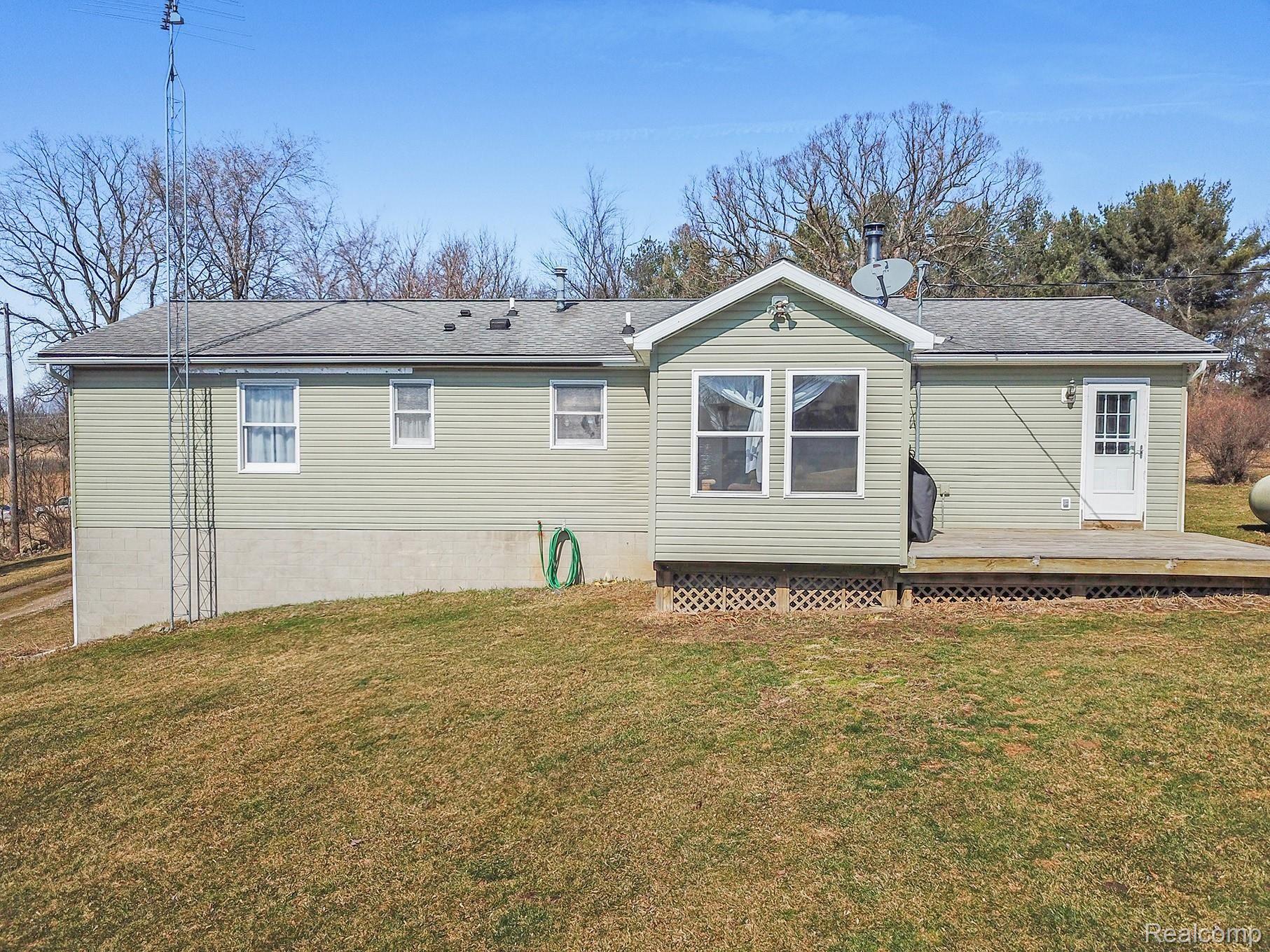 10675 Bell Oak Road Fowlerville, MI 48836 - Photo 35 of 39 South Exterior (3)