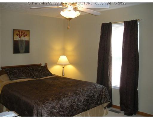 114 Middle Coach Road Hurricane, WV 25526 - Photo 7 of 13 Master Bedroom.