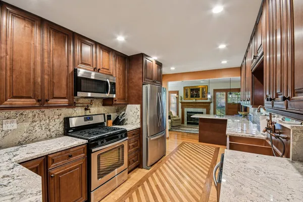 $454,900 | 14255 Wedgwood Glen Drive West, Orland Park, IL 60462