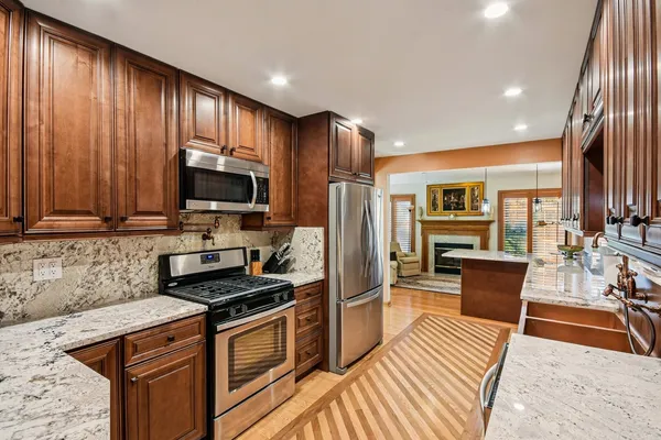 $454,900 | 14255 Wedgwood Glen Drive West, Orland Park, IL 60462