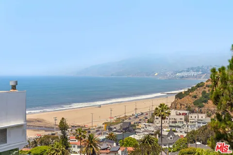 $689,000 | 201 Ocean Avenue, Unit 305B, Santa Monica, CA 90402