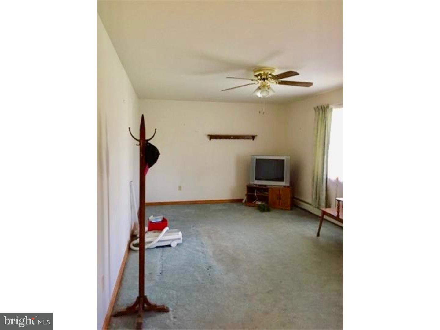 1645 Ridge Road Klingerstown, PA 17941 - Photo 5 of 14 Gallery Image 5