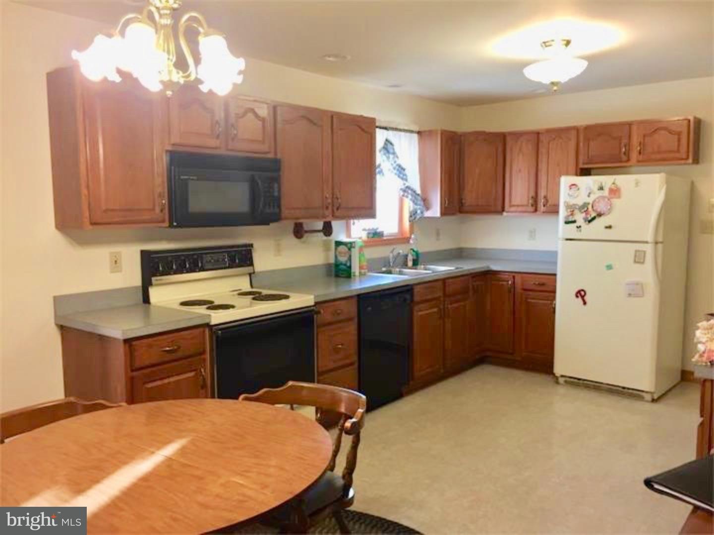 1645 Ridge Road Klingerstown, PA 17941 - Photo 6 of 14 Gallery Image 6