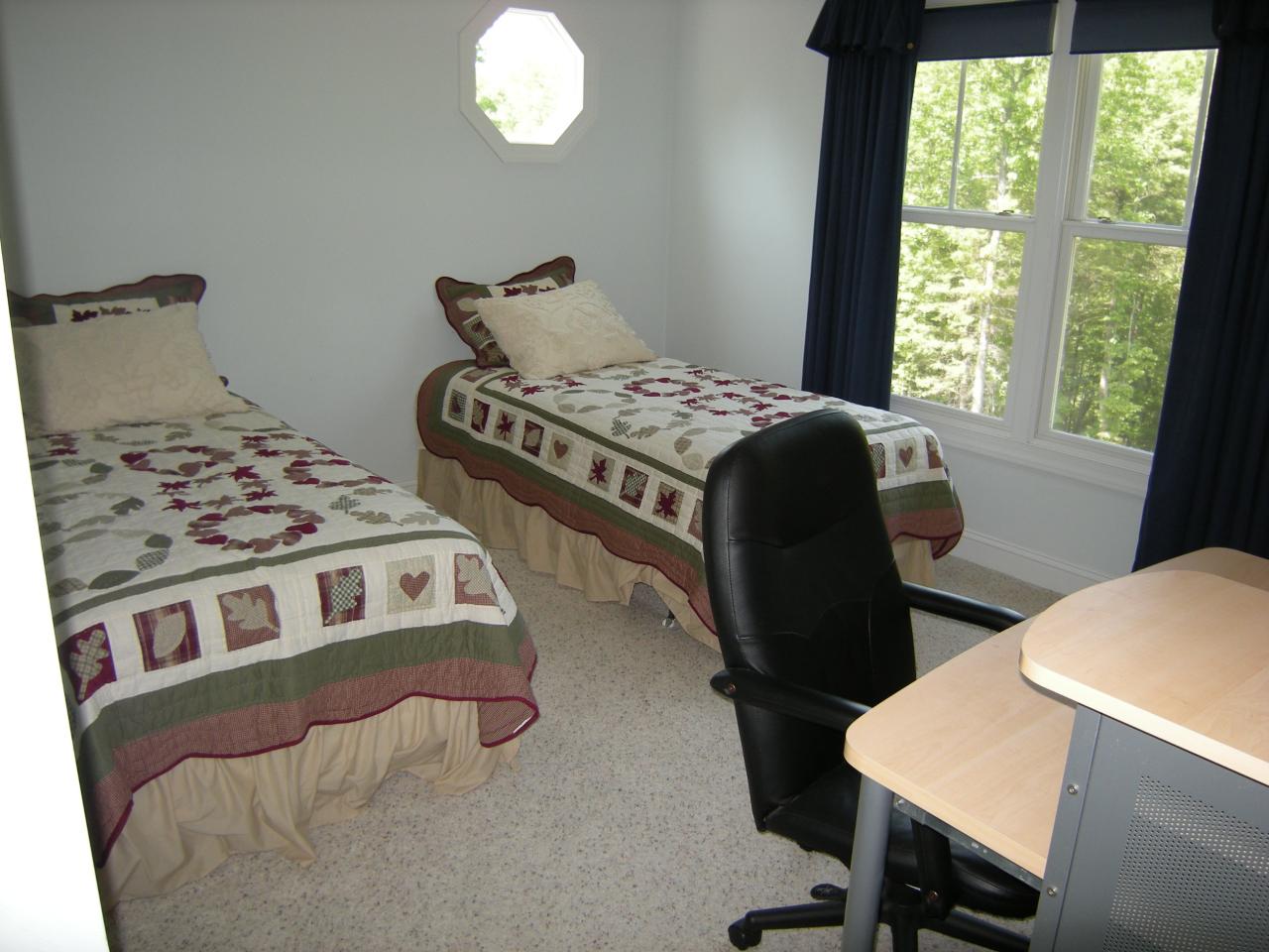 6802 Mt Chestnut Road Roanoke, VA 24018 - Photo 15 of 19 Bedroom 2
