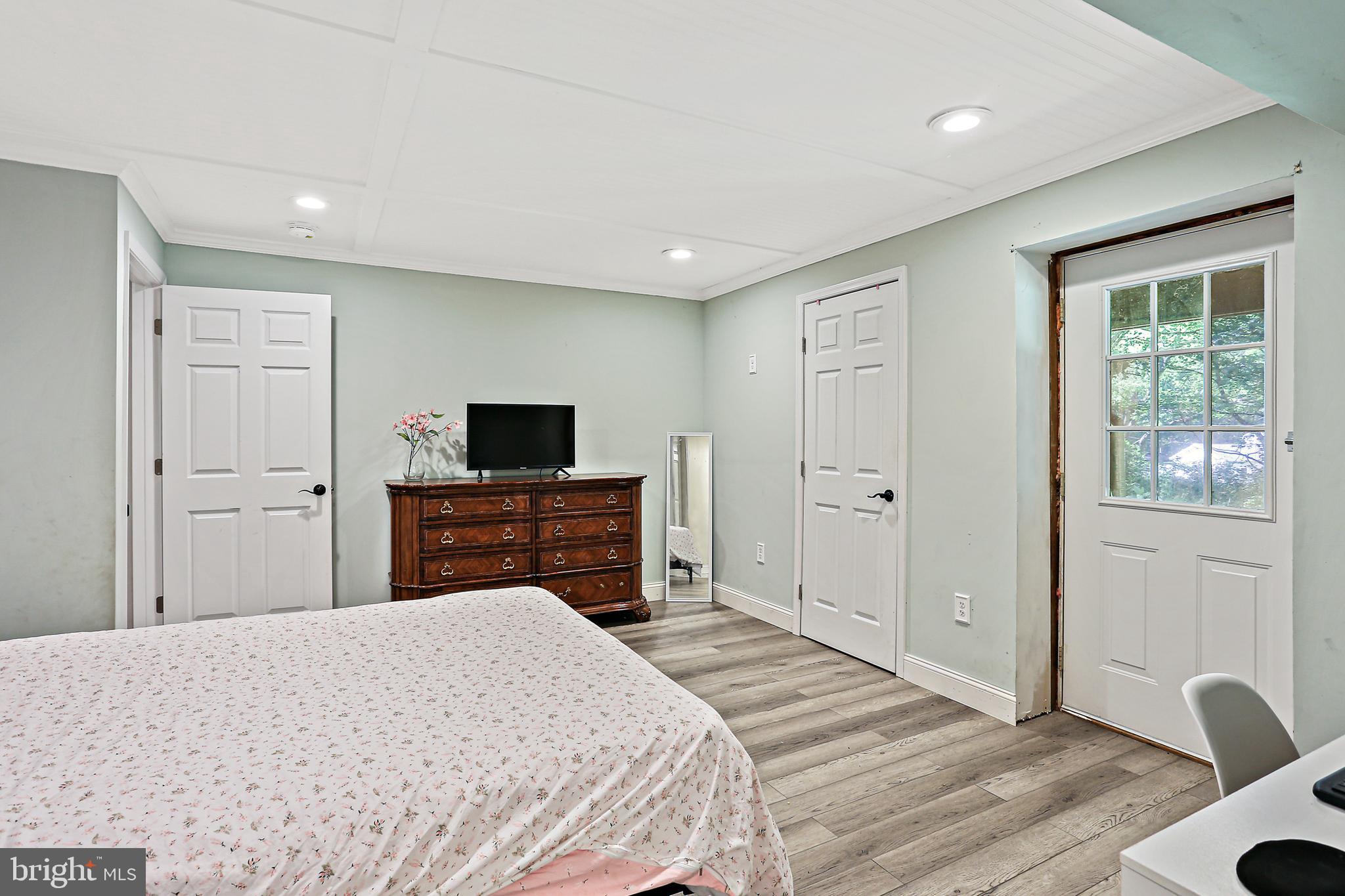 545 Morelock Schoolhouse Road Westminster, MD 21158 - Photo 32 of 55 LL Bedroom 4 with recessed lighting