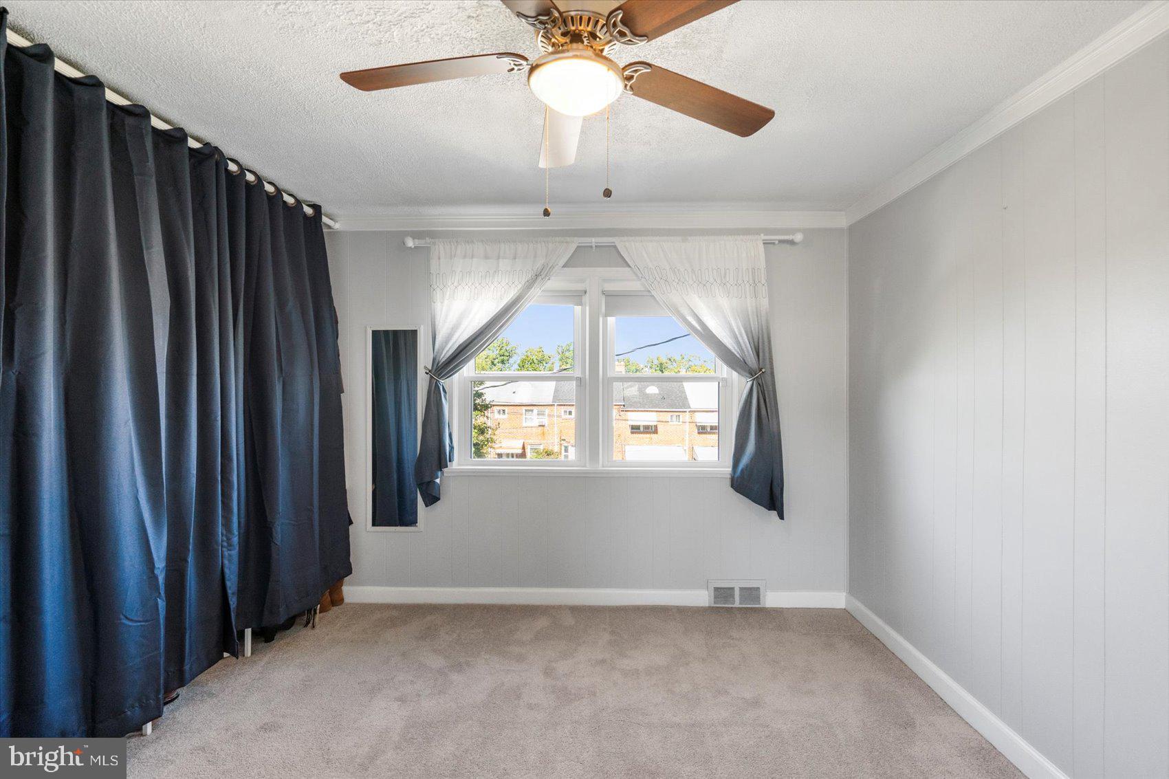 1016 Downton Road Halethorpe, MD 21227 - Photo 21 of 35