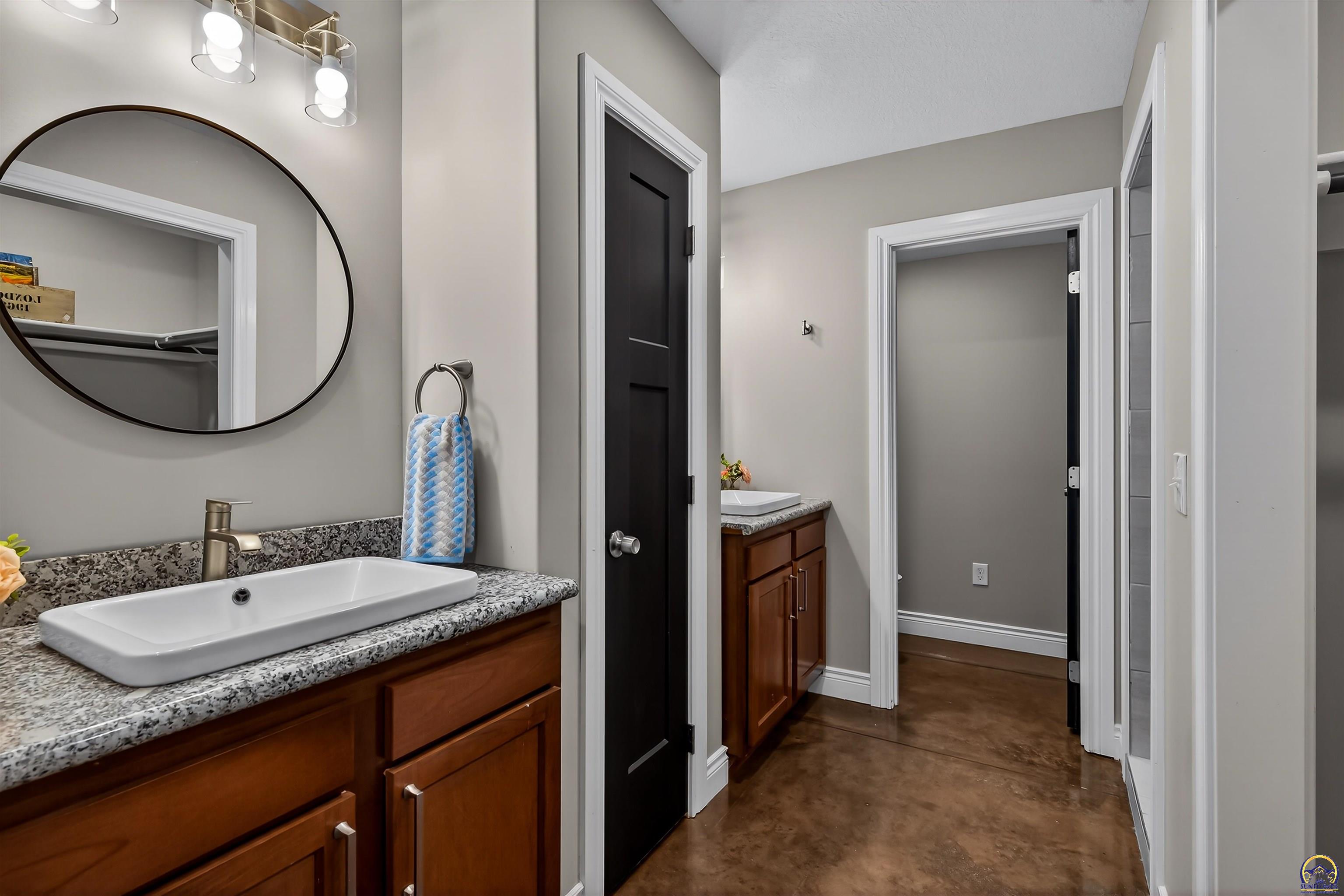 6318 Southwest 44th Court Topeka, KS 66610 - Photo 15 of 25