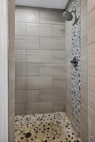 $409,000 | 6318 Southwest 44th Court, Topeka, KS 66610