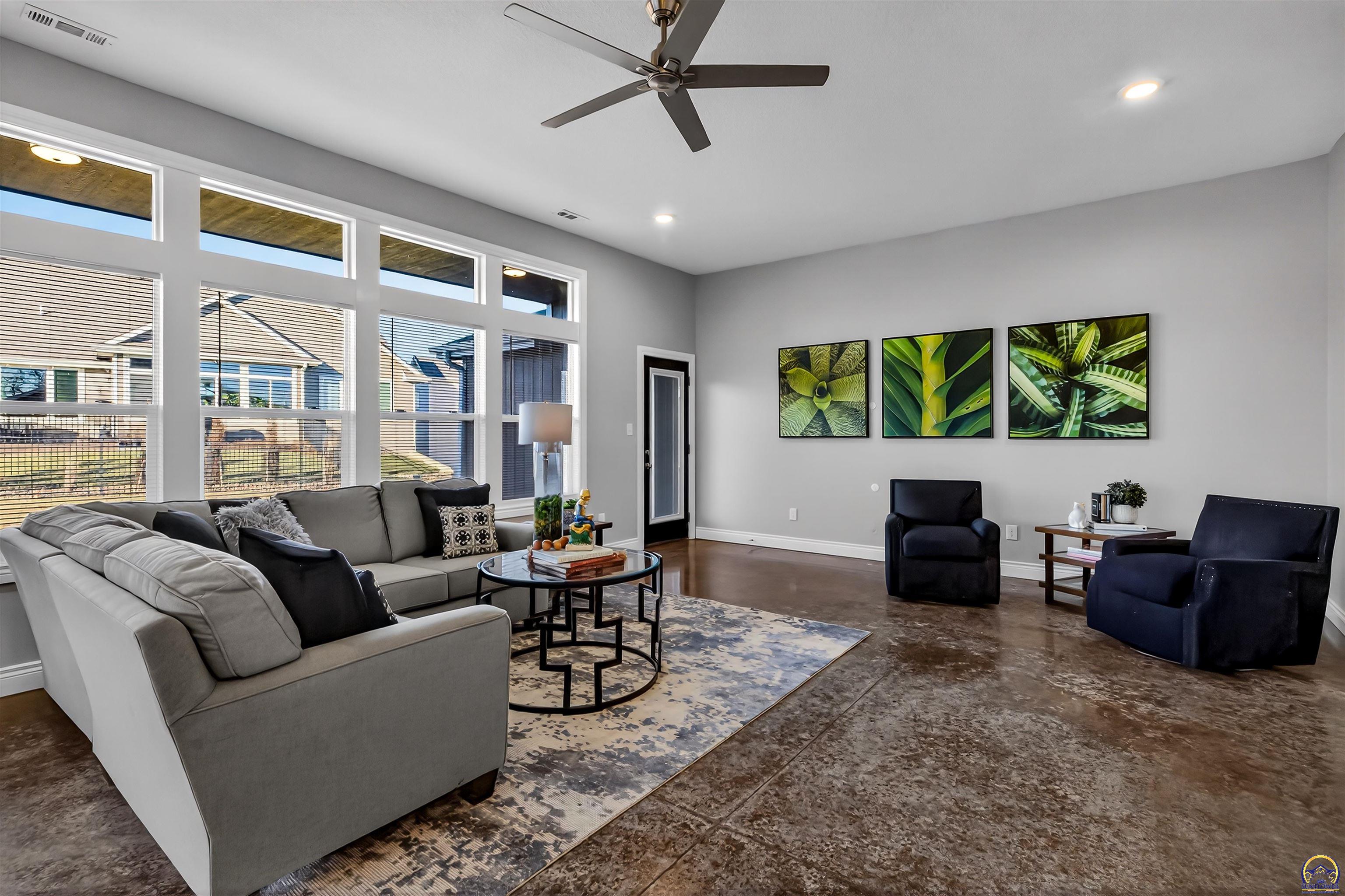 6318 Southwest 44th Court Topeka, KS 66610 - Photo 7 of 25