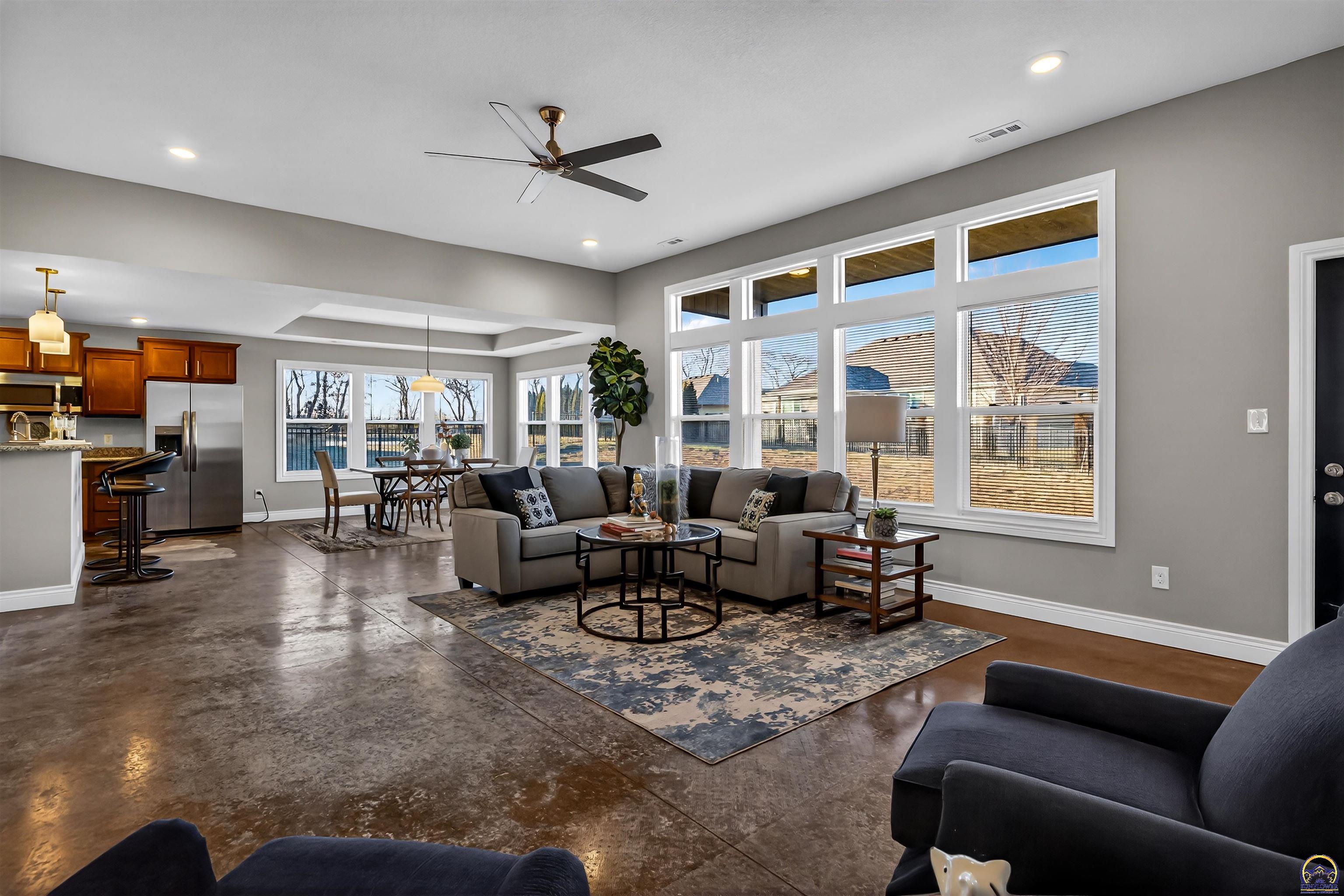 6318 Southwest 44th Court Topeka, KS 66610 - Photo 10 of 25