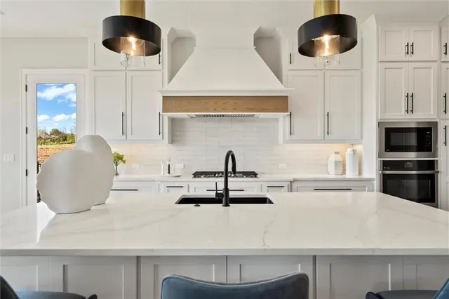 $1,315,926 | 8001 Millridge Street, Shawnee, KS 66218