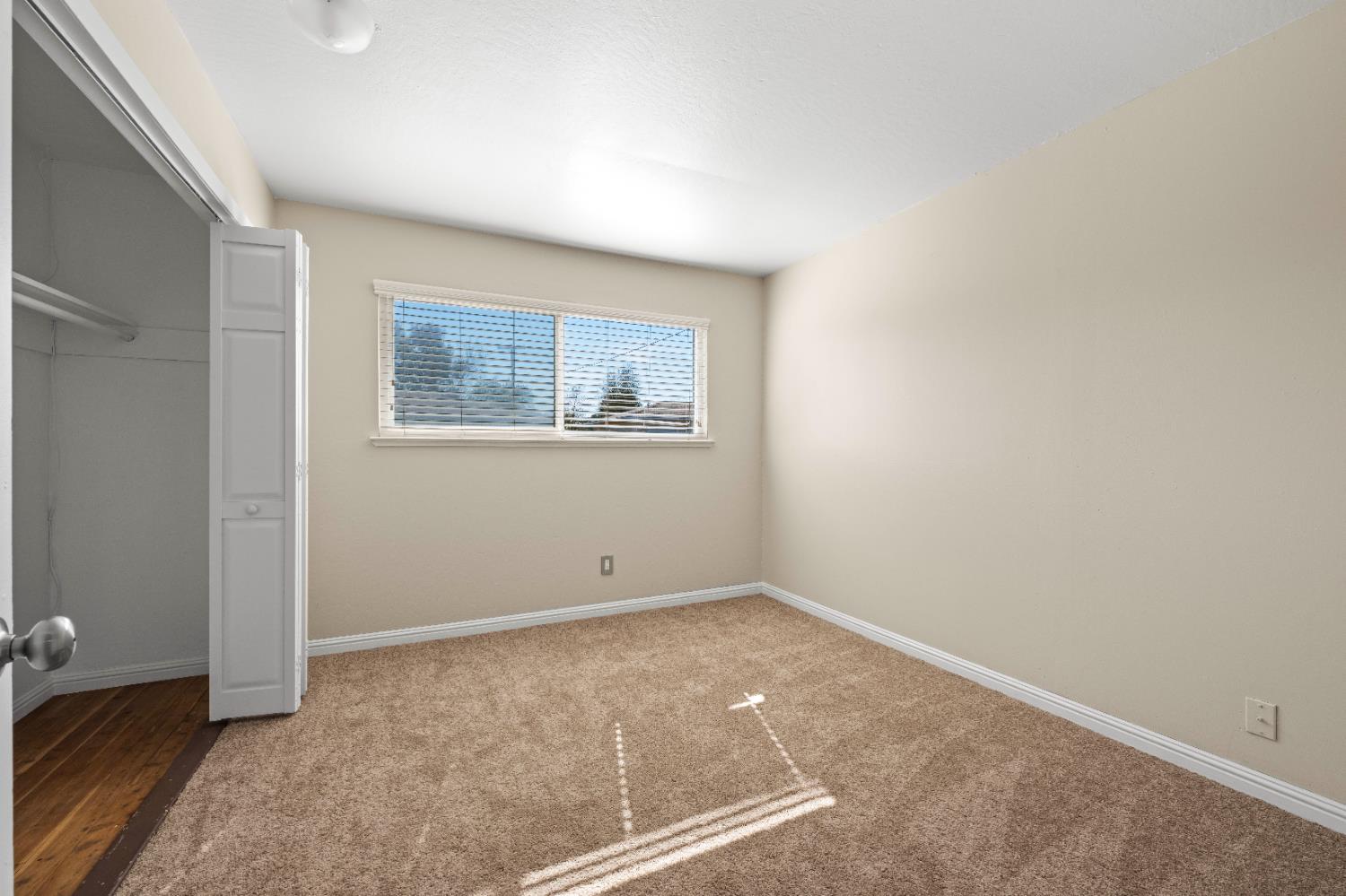 325 Archway Avenue Rio Linda, CA 95673 - Photo 20 of 29 a view of an empty room with a window