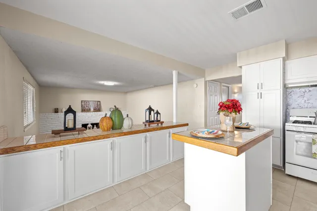 $429,900 | 325 Archway Avenue, Rio Linda, CA 95673