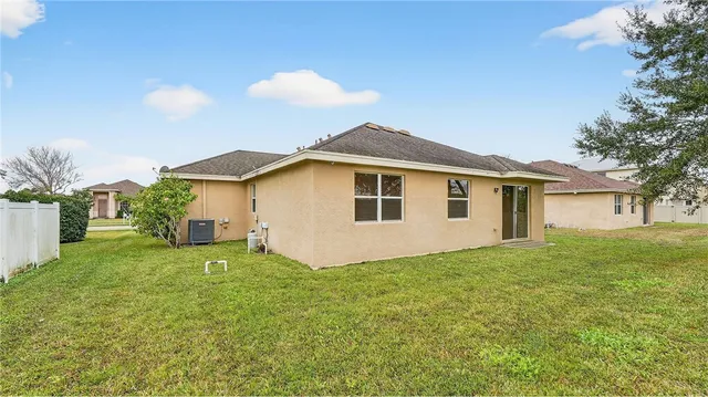 $2,300 | 9907 East Verona Circle, Vero Beach, FL 32966