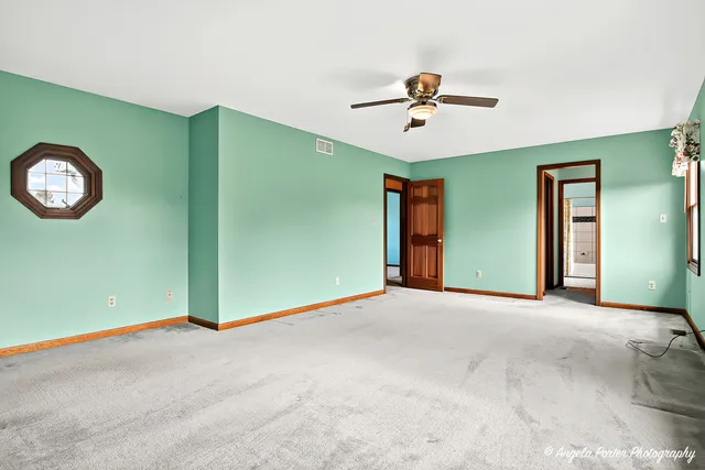 $525,000 | 2215 Crystal Circle, Crystal Lake, IL 60012