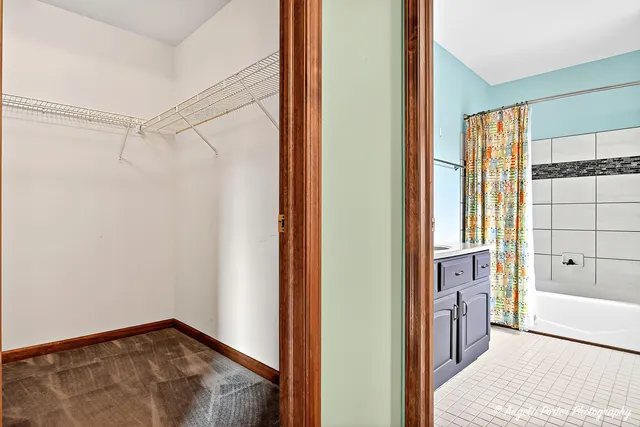 $525,000 | 2215 Crystal Circle, Crystal Lake, IL 60012