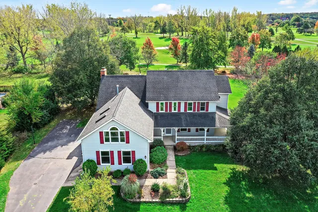 $525,000 | 2215 Crystal Circle, Crystal Lake, IL 60012