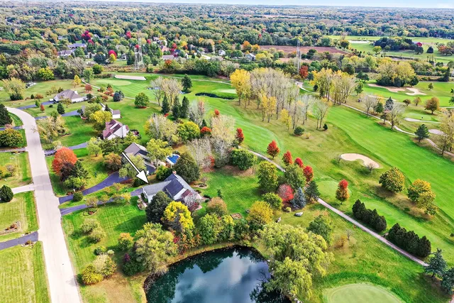 $525,000 | 2215 Crystal Circle, Crystal Lake, IL 60012