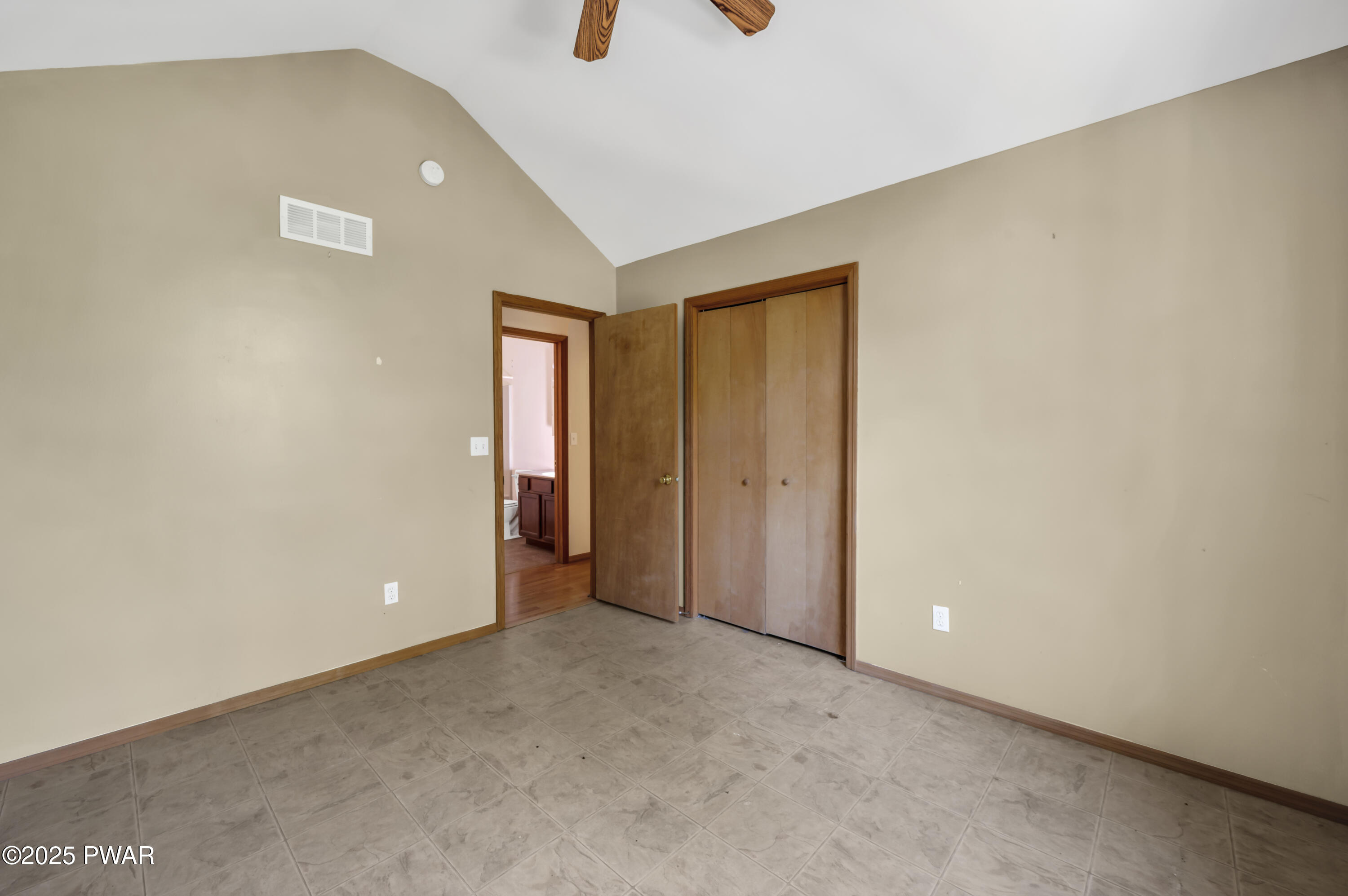 2117 Owl Pass Road Bushkill, PA 18324 - Photo 27 of 43