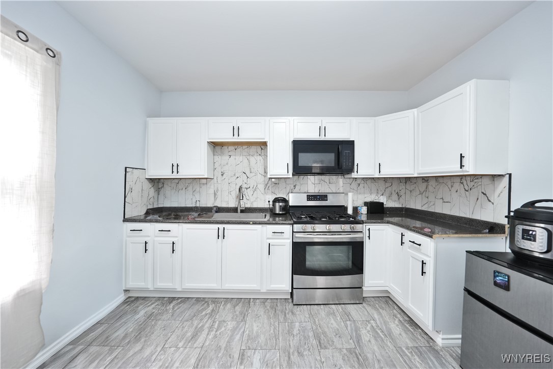 290 Riverside Avenue Buffalo, NY 14207 - Photo 11 of 29