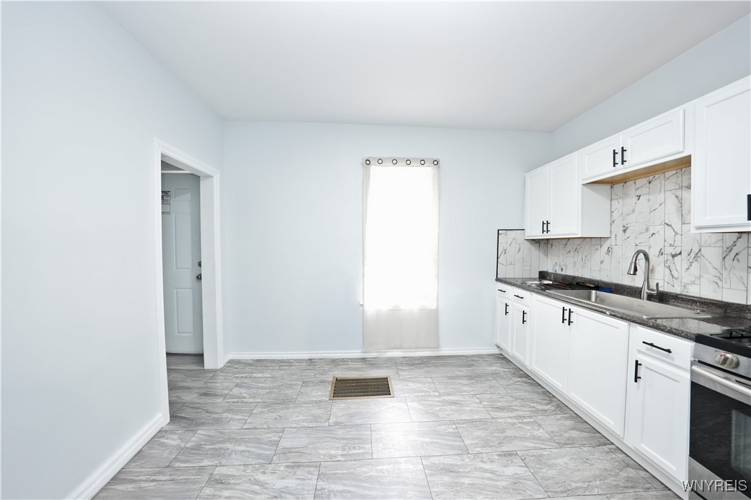 290 Riverside Avenue Buffalo, NY 14207 - Photo 12 of 29