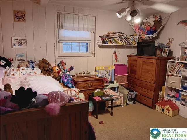 $434,900 | 4266 Chestnut Drive, Walnutport, PA 18088