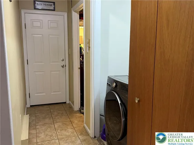 $434,900 | 4266 Chestnut Drive, Walnutport, PA 18088