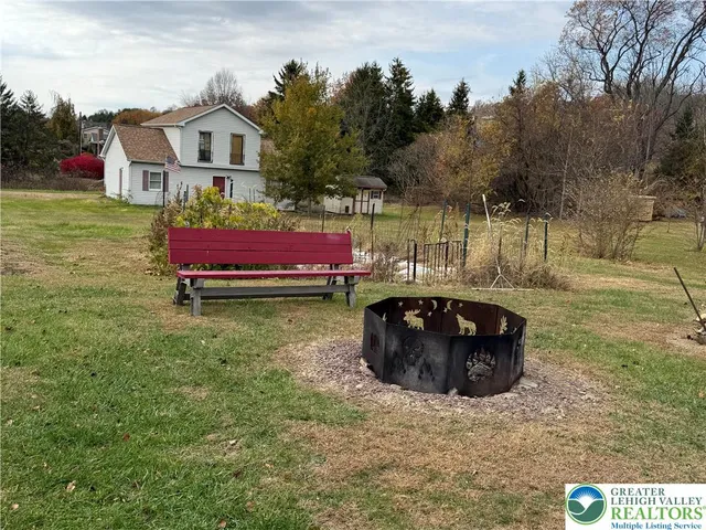 $434,900 | 4266 Chestnut Drive, Walnutport, PA 18088