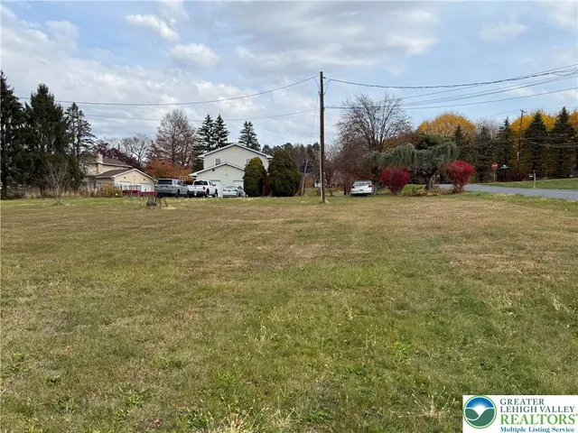 $434,900 | 4266 Chestnut Drive, Walnutport, PA 18088