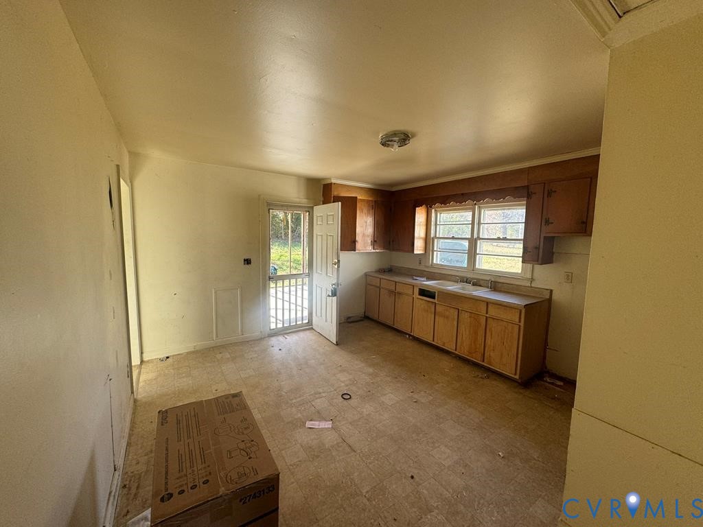 1045 Paul Pry Trail Halifax, VA 24558 - Photo 5 of 13 a big room with windows and closet
