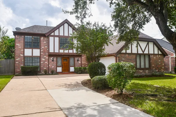 $3,000 | 3330 South Sutton Square, Stafford, TX 77477