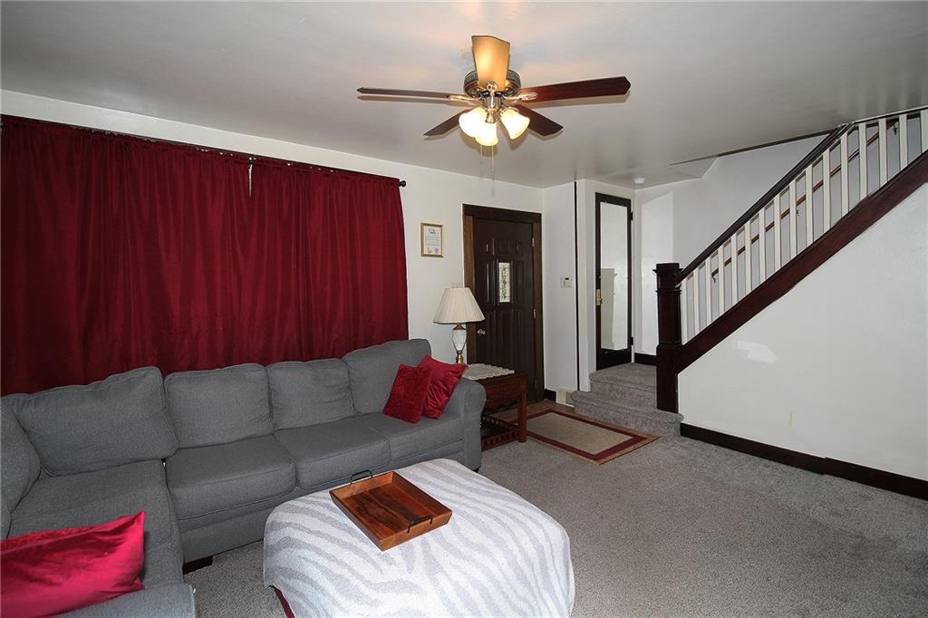 207 East Garden Road Pittsburgh, PA 15227 - Photo 5 of 37