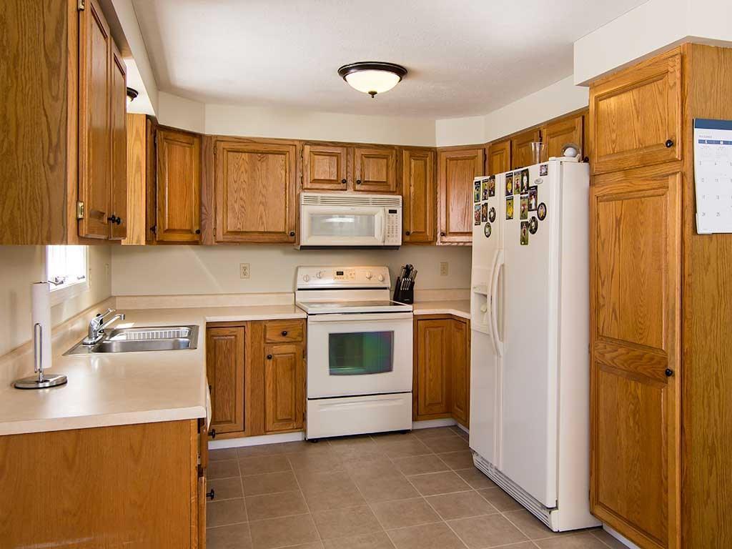 41 Cleveland Street Saco, ME 04072 - Photo 2 of 16 Photo
